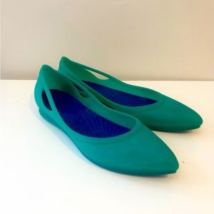 Crocs Sz 10 Rio Tropical Teal/Cerulean Blue Pointed Toe Flat Casual Work Sz W10